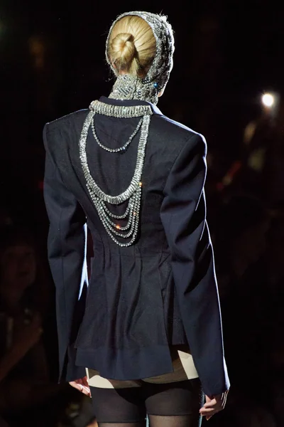 Look 4